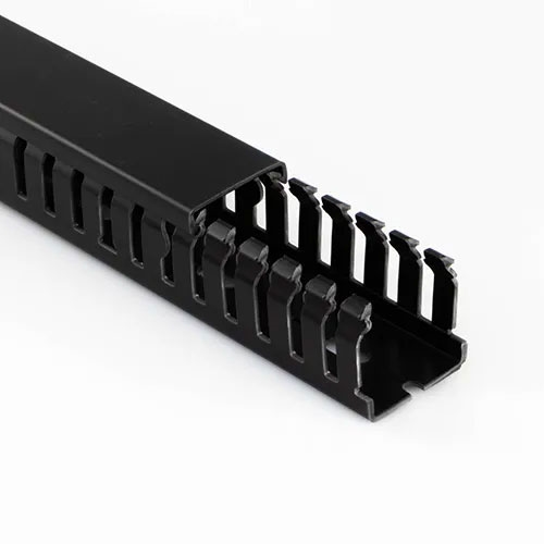 Betaduct OP/S 50W 75H Noryl Black Trunking