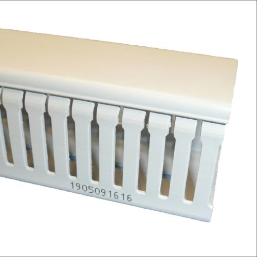 BETADUCT HALOGEN FREE TRUNKING 37.5X50MM